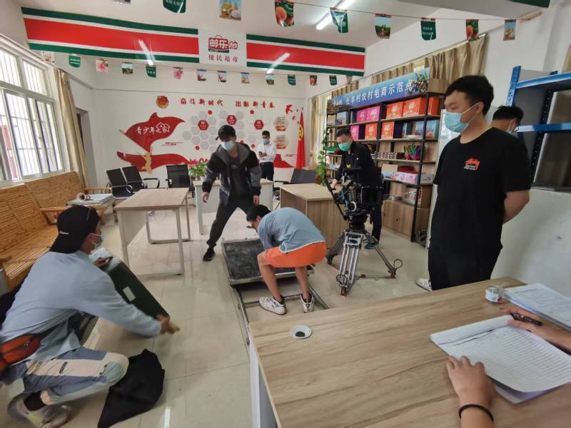 追星女孩心理学分析报告：陈仓区广告片拍摄公司揭秘饭圈应援式传播逻辑